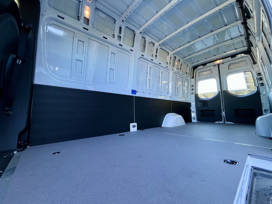 2025 Mercedes Sprinter 315 LWB Van, swivel front seats